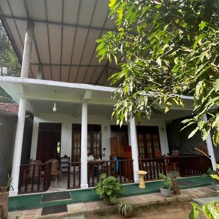 Bed and Breakfast Pasan Guest à Ella Extérieur photo